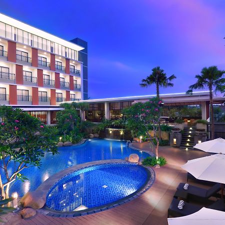 Aston Bojonegoro City Hotel Exterior photo