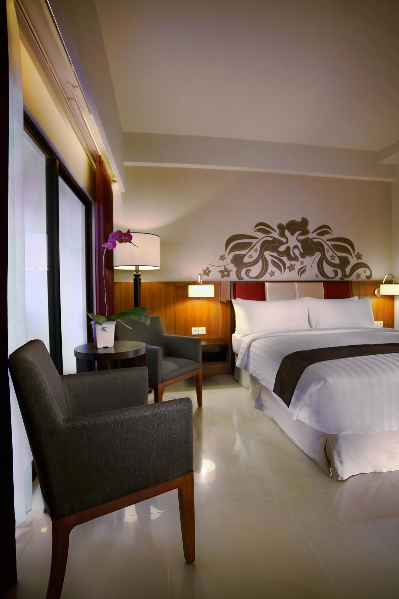Aston Bojonegoro City Hotel Exterior photo