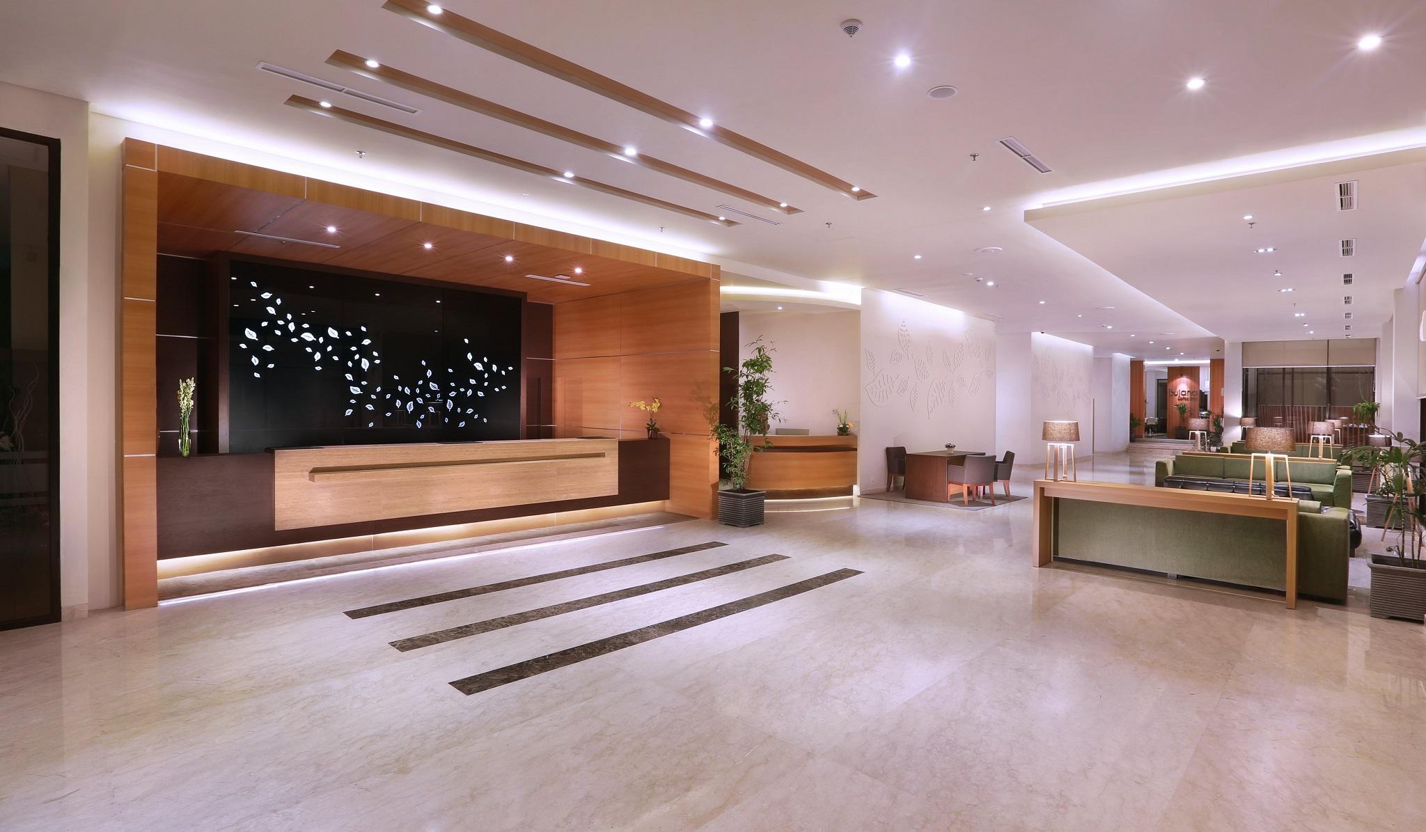 Aston Bojonegoro City Hotel Exterior photo
