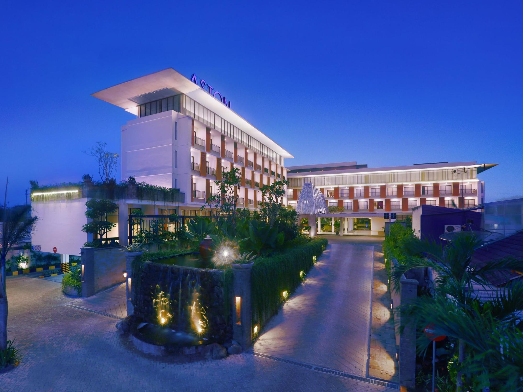 Aston Bojonegoro City Hotel Exterior photo