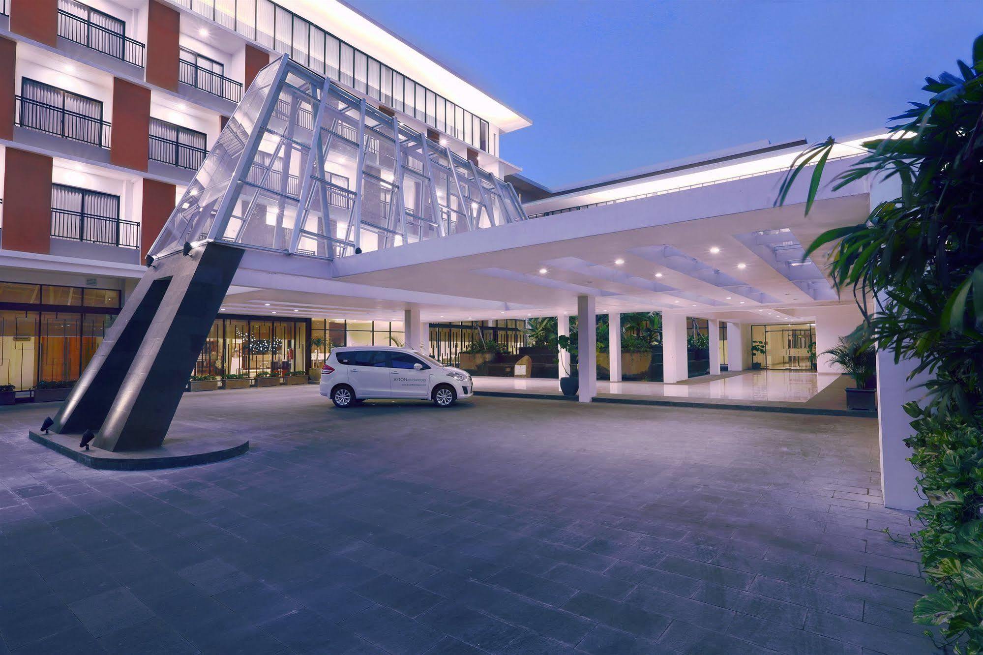 Aston Bojonegoro City Hotel Exterior photo