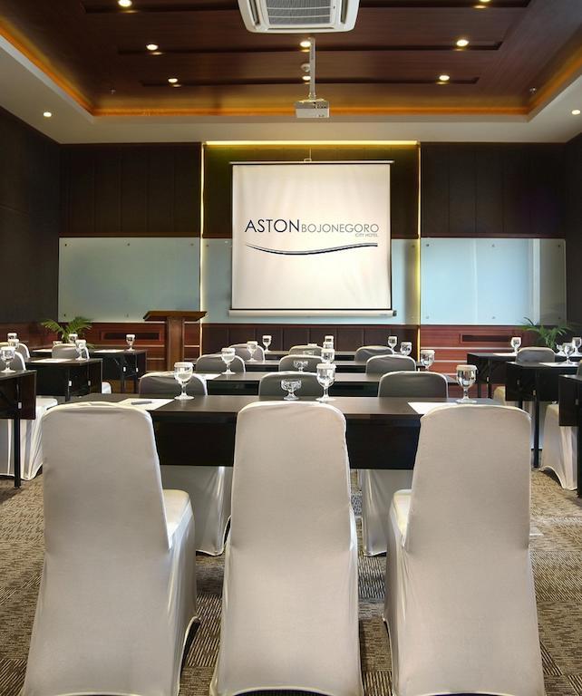 Aston Bojonegoro City Hotel Exterior photo